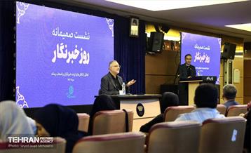 نشست صمیمانه شهردار تهران با خبرنگاران 23