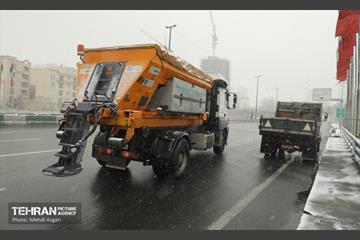 عملیات برف‌روبی در منطقه 2 13