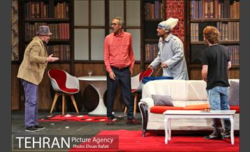 نمایش یک ساعت آرامش در تماشاخانه ایرانشهر 35