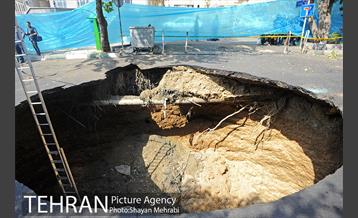 ریزش بخشی از خیابان پیامبر اتوبان ستاری -2 2