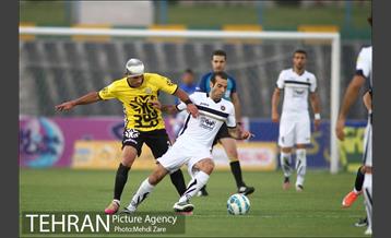 دیدار راه آهن و سپاهان در لیگ برتر فوتبال 22