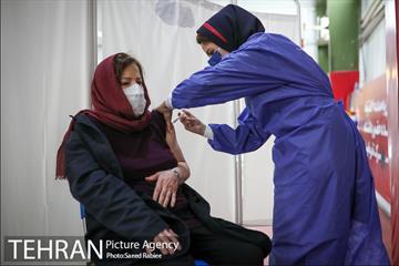 آغاز به کار اولین مرکز تجمیعی واکسیناسیون کرونا در غرب تهران 22