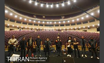 کنسرت آنلاین مهدی یغمایی 26