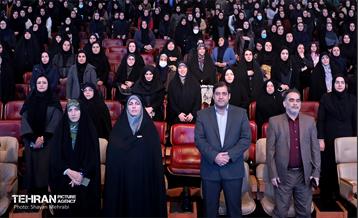 بزرگداشت مقام زن و مادر در برج میلاد 37