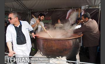 آیین سنتی " سمنوپزان" در میدان امام حسین (ع) 6