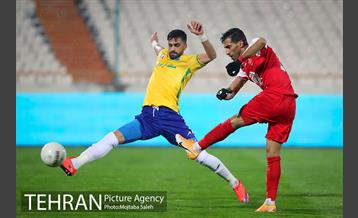 دیدار تیم های فوتبال پرسپولیس و صنعت نفت 9