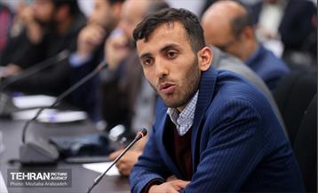 نشست صمیمانه اعضای گروه‌های جهادی با شهردار تهران 10