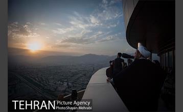 استهلال هلال ماه شوال از فراز برج میلاد تهران 14