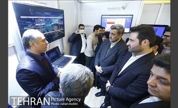بازدید شهردار تهارن از نمایشگاه تهران هوشمند 11
