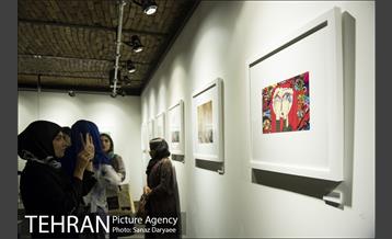 نمایش آثار مسابقه قایم باشک‎ 16