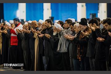 اقامه نماز عید سعید فطر در مصلی امام خمینی(ره)