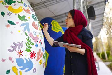 جشنواره تخم مرغ رنگی در باغ شهدا 4