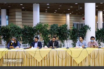 نشست هم اندیشی رئیس مرکز ارتباطات و امور بین الملل با اصحاب رسانه 11