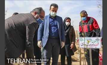 آیین بهره برداری از باغ راه شهدای مدافع سلامت 14