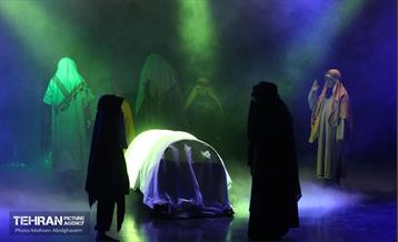 نمایش آیینی خانه ای از گل و اندوه 3