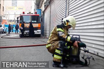 پایان عملیات اطفای حریق ساختمان برق حرارتی میدان ولیعصر 11