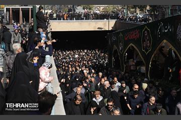 تشییع پیکرهای ۱۰۰ شهید گمنام از مقابل دانشگاه تهران 13