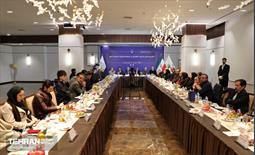 نشست هم‌اندیشی اعضای هیئت علمی جشنواره «عاملیت هنر در سیمای شهر تهران» 11