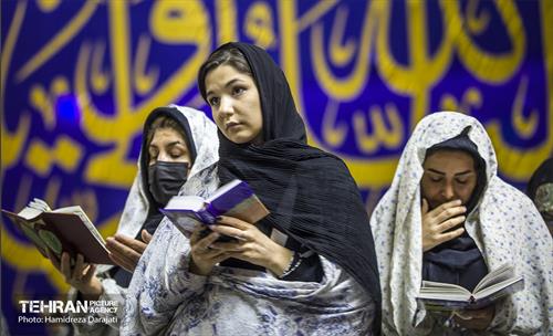 مراسم احیا شب بیست و یکم ماه مبارک رمضان در امام زاده صالح(ع) 41