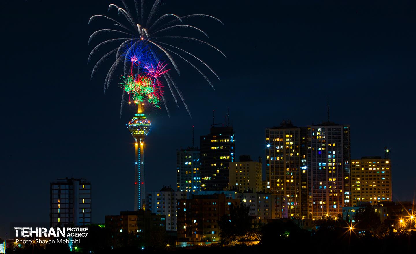 نور افشانی عید غدیر در برج میلاد 10