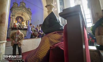 آیین عشای‌ ربانی در کلیسای سرکیس مقدس  39