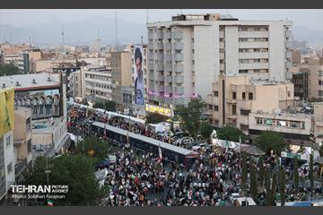 مهمانی ۱۰ کیلومتری عید غدیر در تهران - 3 19