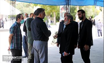 میز خدمت شهرداری تهران در نماز جمعه 16