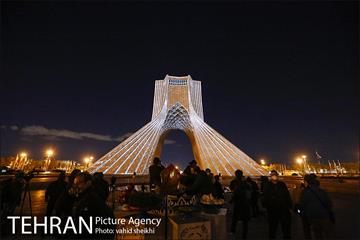 ویدئو مپینگ بر روی برج آزادی با موضوع کرونا  3
