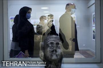 بازدید شهردار منطقه شش از نمایشگاه تهران از منظر هنرمندان 12