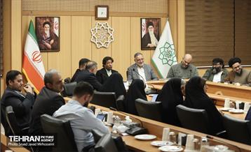 نشست صمیمانه شهردار تهران با جمعی از شعرا 12