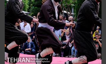 "رقص کردی" در جشن خانه تئاتر 11