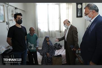 دیدار شهردار تهران با نخبگان و خانواده های شهدای منطقه 14