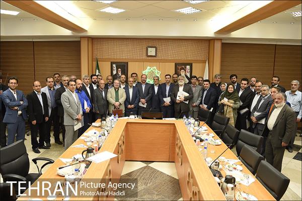 نشست صمیمانه شهردار تهران با مدیران مسئول رسانه های جمعی 1