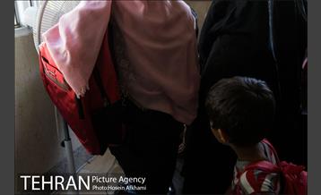 توزیع لوازم التحریر توسط گروه پردیس پایان کارت خوابی‎ 18