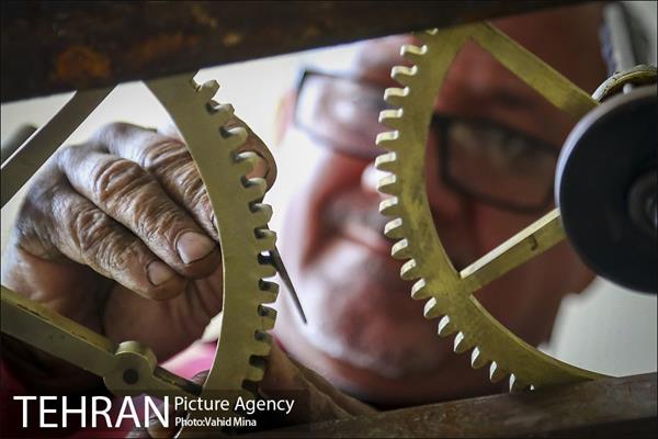 مرمت ساعت قاجارى 15