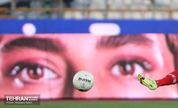 دیدار تیم های فوتبال پرسپولیس تهران و تراکتور سازی تبریز 3