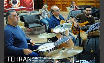 تمرین سمفونی ایثار و مقاومت 16