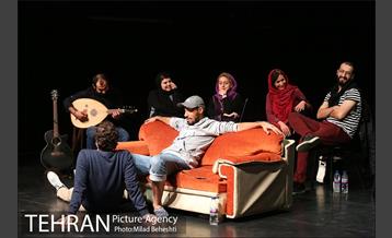 نمایش کاناپه‎ 4