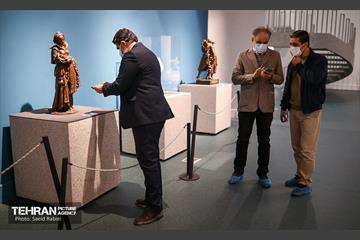 بازدید رئیس مرکز ارتباطات شهرداری تهران از موزه سردار آسمانی 21