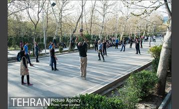 ورزش والیبال در پارک لاله‎ 12