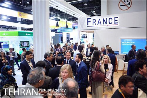 بازدید پیروز حناچی از نمایشگاه مجمع جهای شهری  16