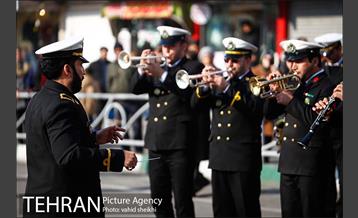 اجرای گروه موزیک به مناسبت سالگرد ورود امام خمینی (ره) 10