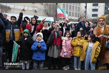 جشن نیمه‌شعبان در میدان ولی‌عصر (عج) - 3 42