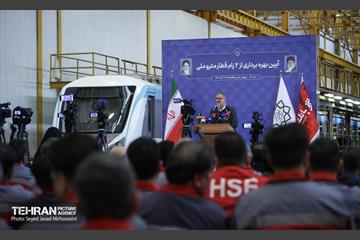 آیین بهره برداری از ۲ رام قطار ساخت داخل 7