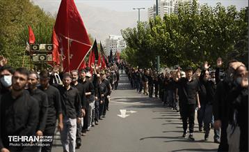 دسته عزاداری دانشگاه امام صادق(ع) در ظهر تاسوعا 20