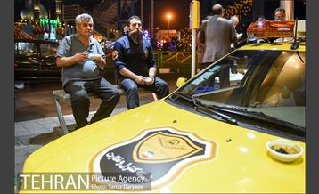 مراسم افطاری ساده در پایانه های تاکسیرانی شهر تهران 23