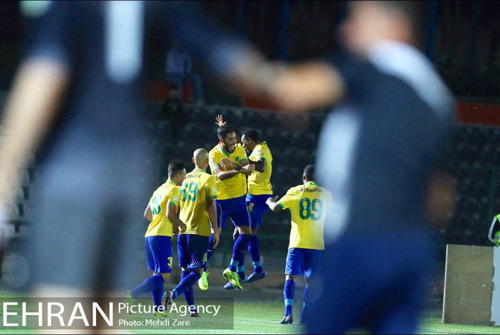 دیدار تیم های صنعت نفت آبادان و سایپا 21