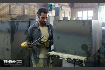 مراحل ساخت المان های نمایشگاه نشان عاشقی