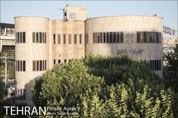 میدان شقایق‎ 2