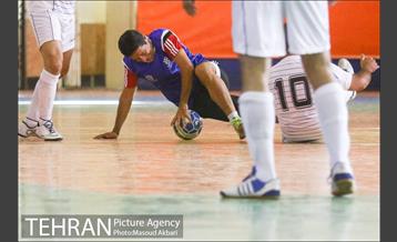 دیدار دوستانه تیم پردیس(کارتن خوابها) و مسئولان سازمان ورزشی شهرداری 8